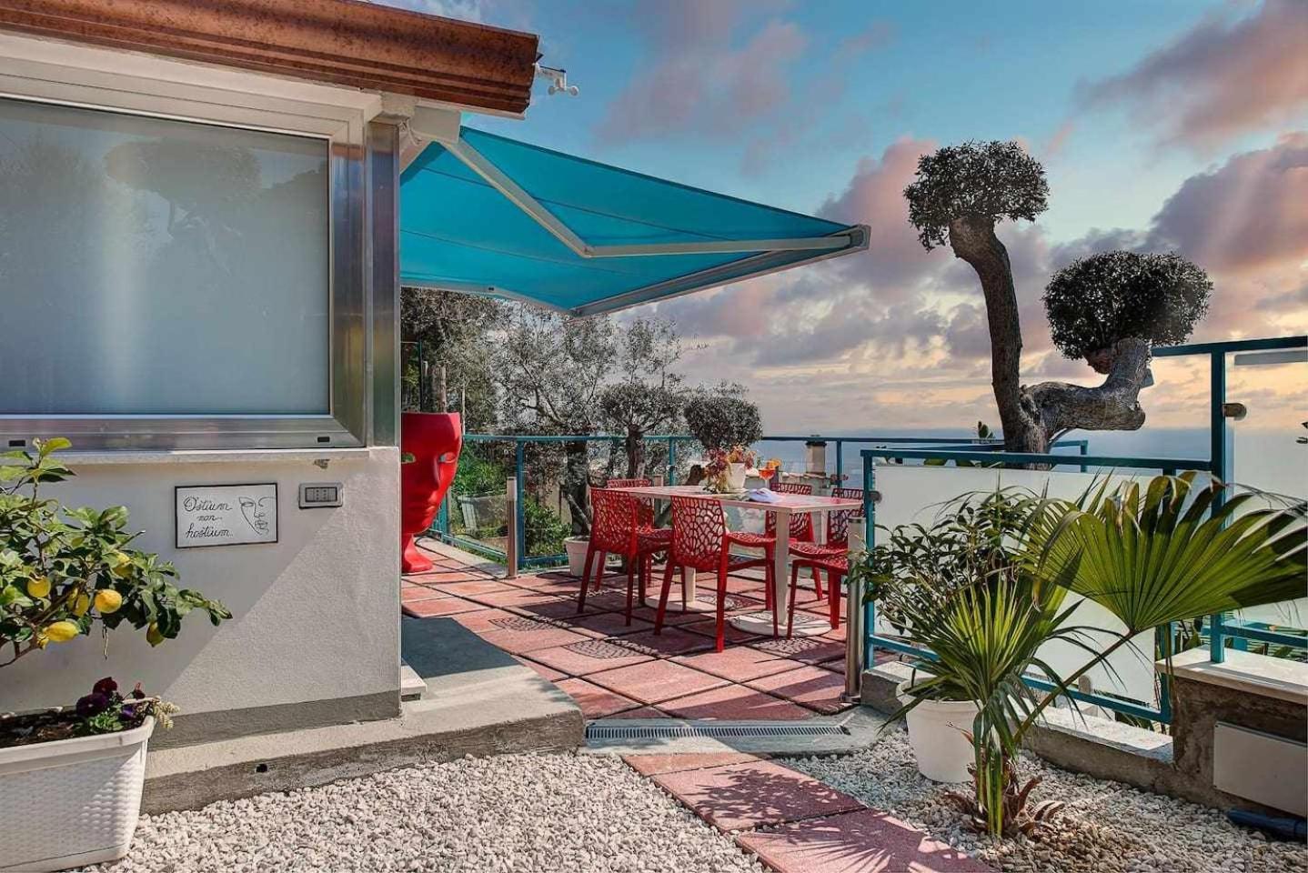 Villa Islamorada Pool And Sea View Масса-Лубренсе Экстерьер фото