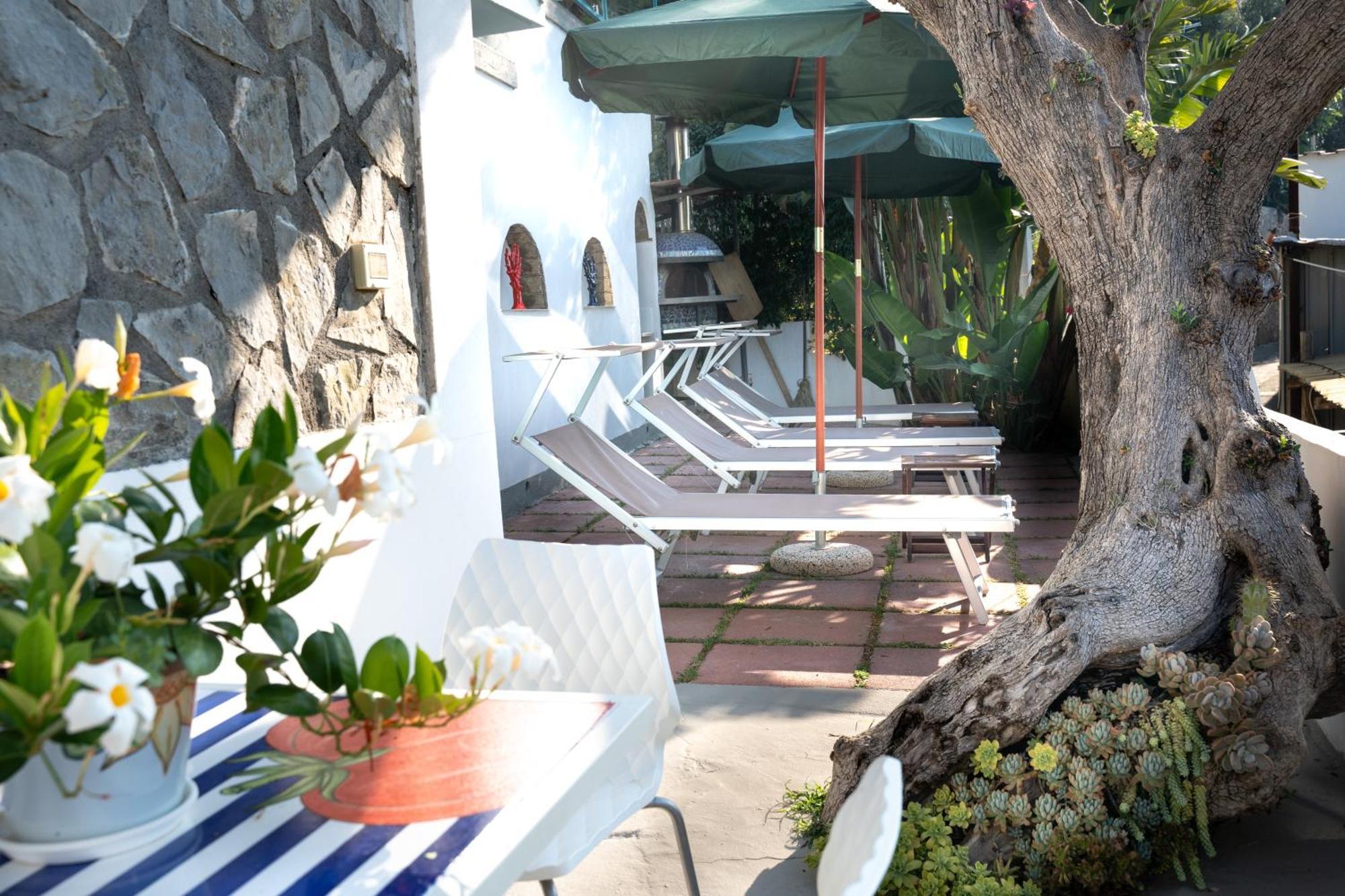 Villa Islamorada Pool And Sea View Масса-Лубренсе Экстерьер фото