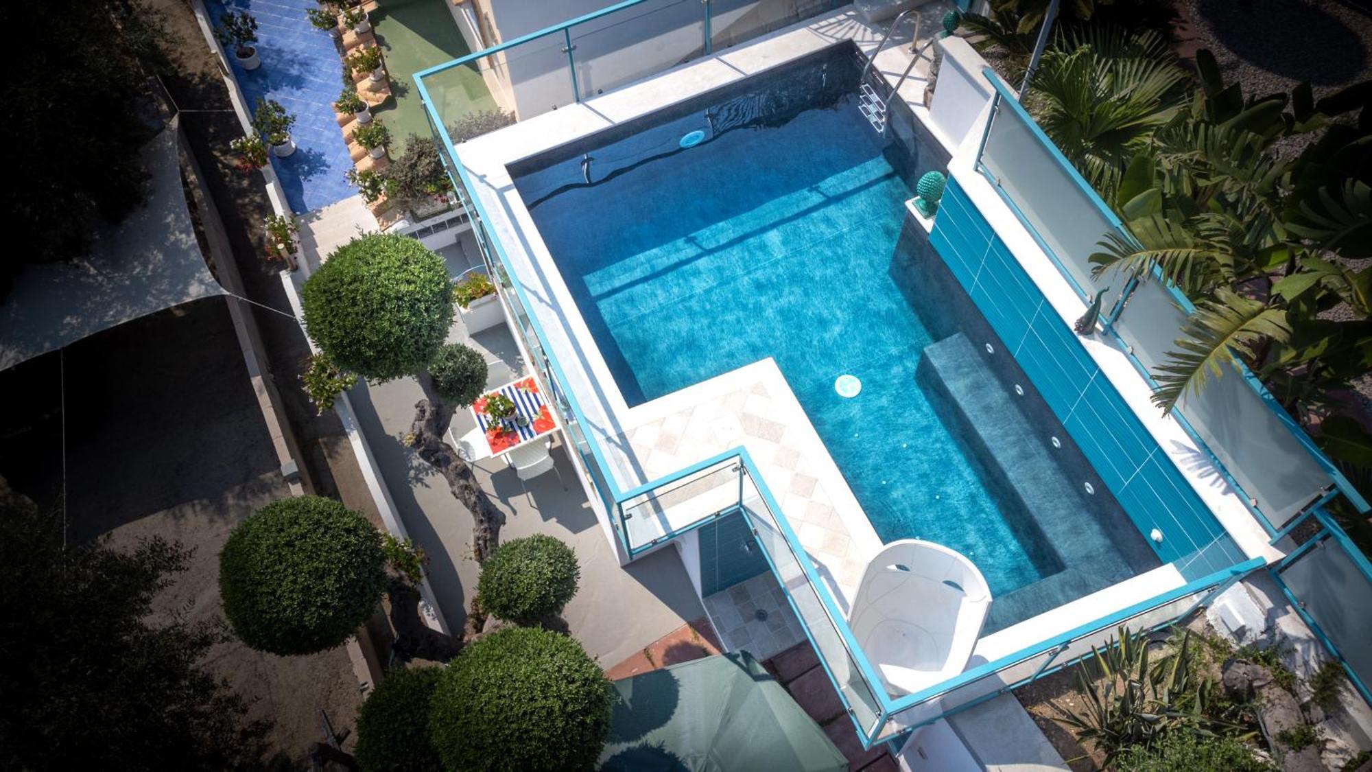 Villa Islamorada Pool And Sea View Масса-Лубренсе Экстерьер фото